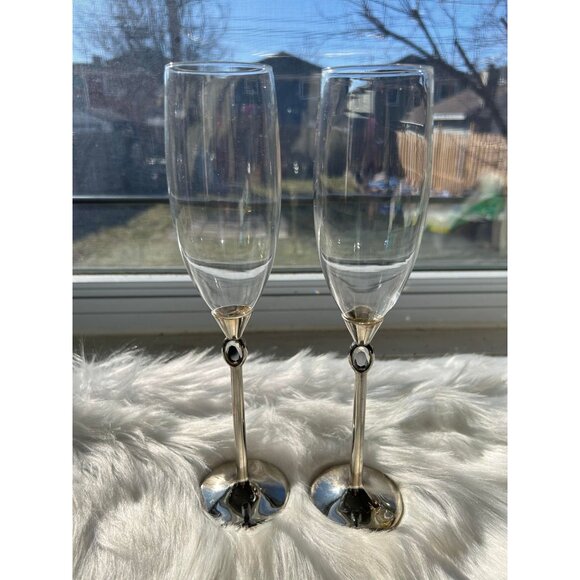 Silver Champagne/Wine Glasses wedding honey moon lovers Valentine’s Day glass - Picture 2 of 6